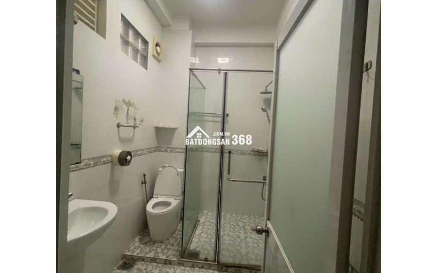 Bán nhà đẹp Măt Tiền Q.4, Gần Tân Vĩnh, 5,2m x 10m, 4 tầng, Giá nhỉnh 8 tỷ.